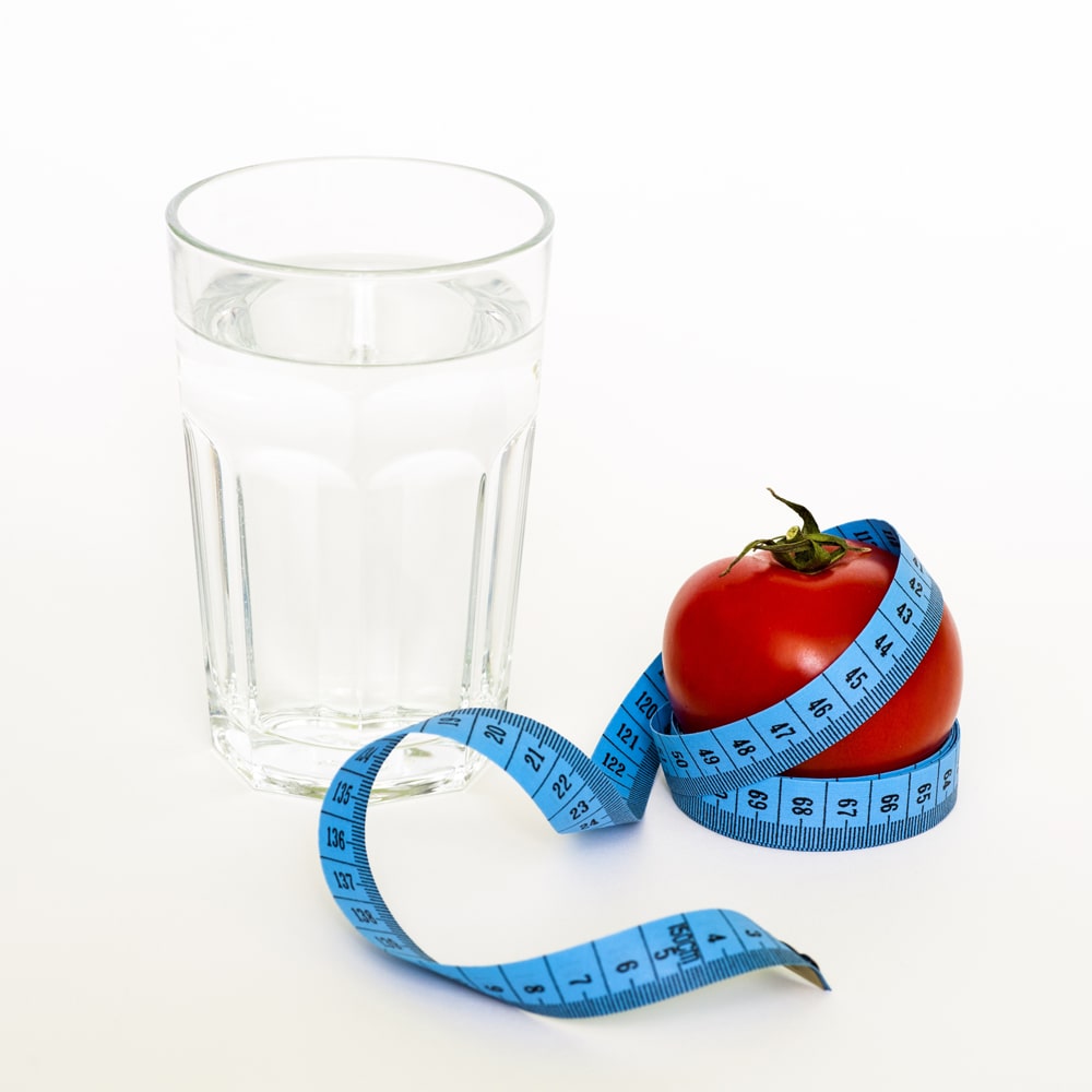 Übergewicht Maßband Ernährung. Übergewicht Maßband Ernährung.